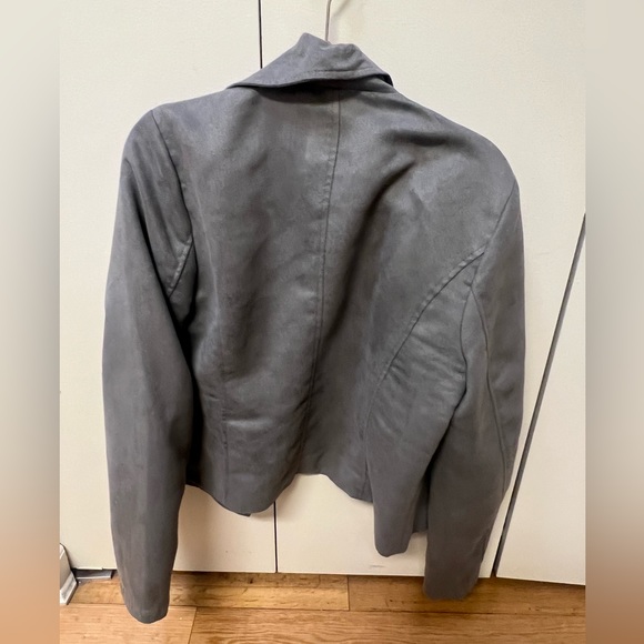 Light Jacket - Picture 2 of 2